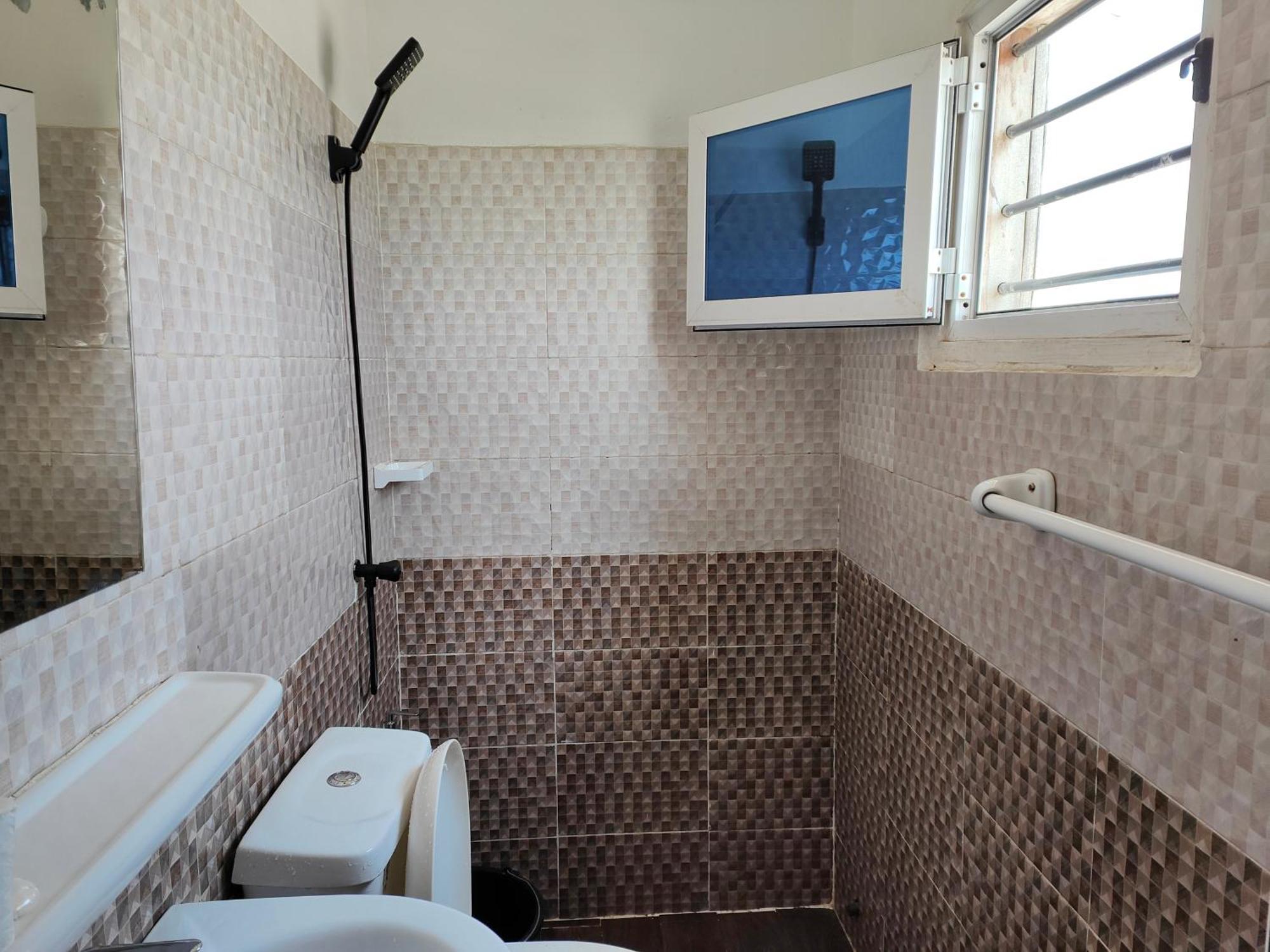 Mawole Apartment Cotonou Luaran gambar